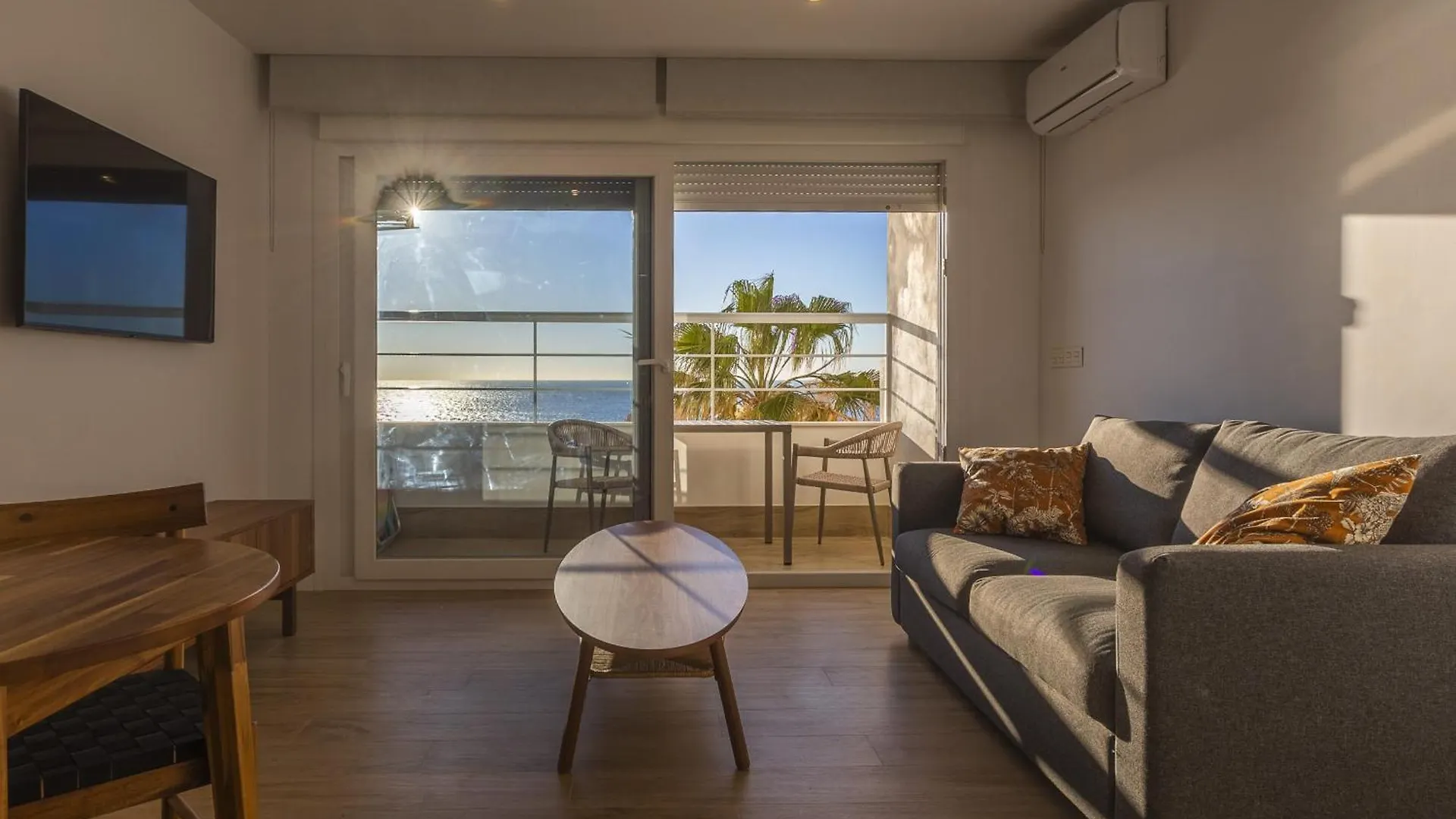 Apartment Delfin Sunny Home By Cadiz4Rentals