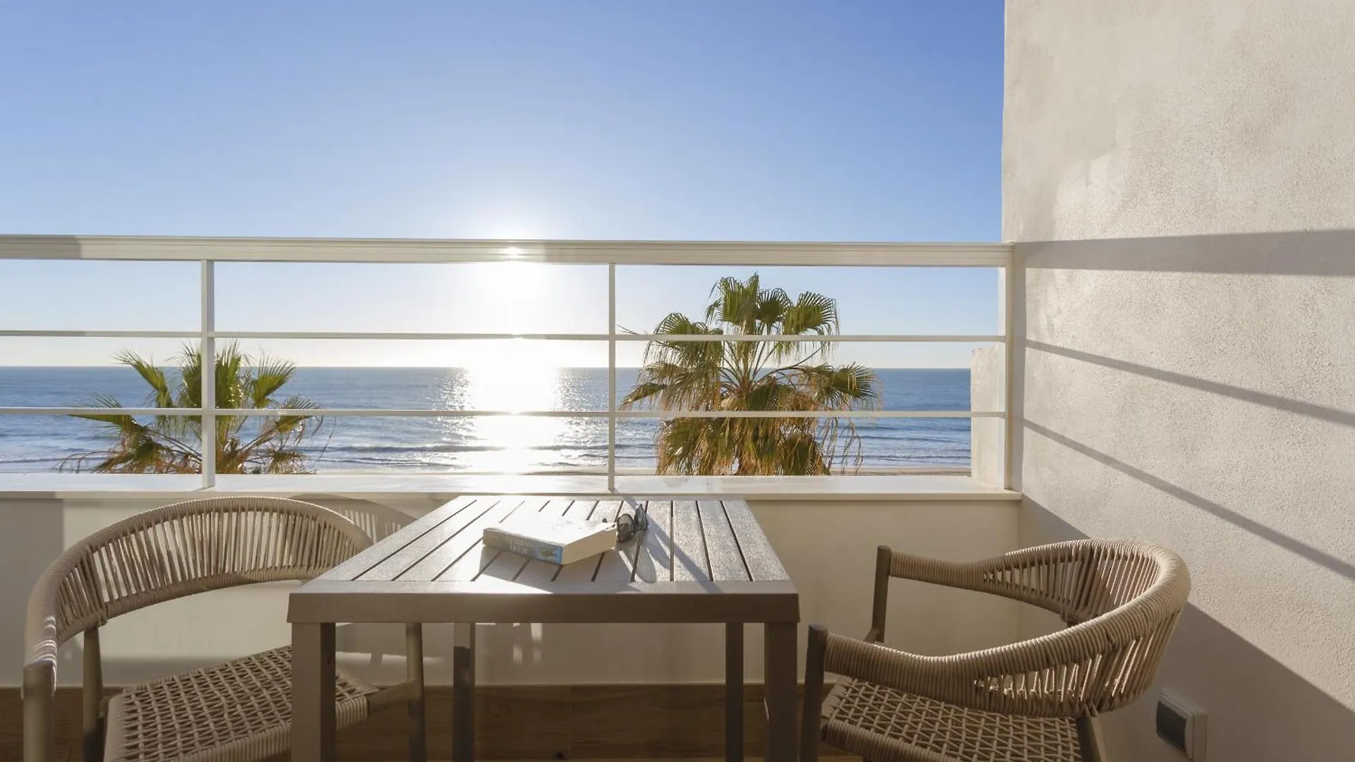 Apartment Delfin Sunny Home By Cadiz4Rentals